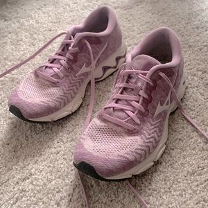 Mizuno Running Shoes